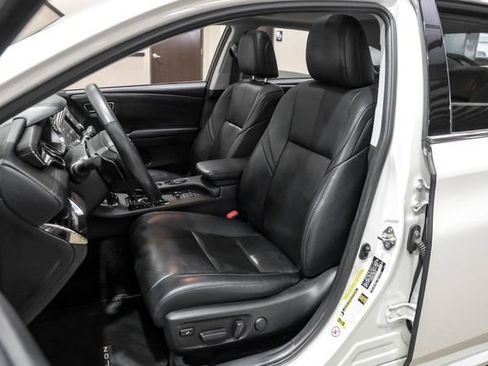 Used 2014 Toyota Avalon Limited FWD image 37
