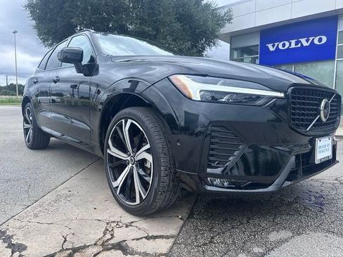 Used 2023 Volvo XC60 B5 Ultimate w/ Protection Package Premier FWD image 1