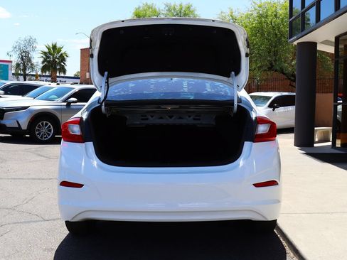 Used 2018 Chevrolet Cruze LS FWD image 22
