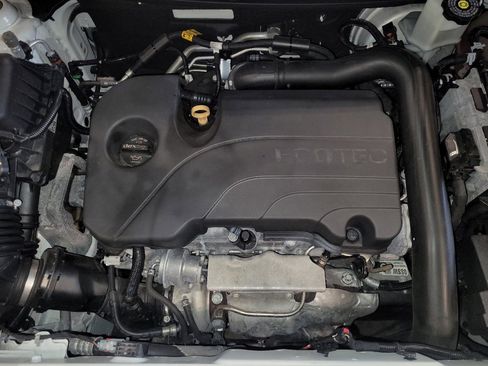 Used 2020 Chevrolet Equinox LT w/ LPO, Floor Liner Package FWD image 30