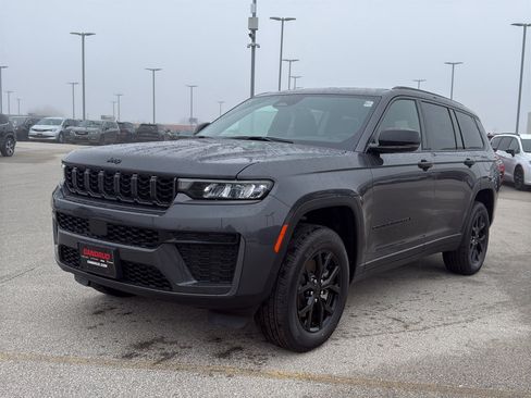 New 2026 Jeep Grand Cherokee L 4WD image 2