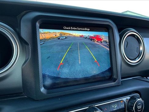 Used 2018 Jeep Wrangler Unlimited Rubicon image 13