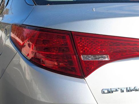 Used 2013 Kia Optima LX w/ Technology Pkg image 11