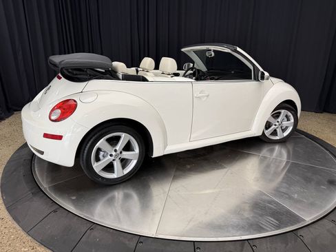 Used 2007 Volkswagen Beetle Triple White Edition FWD image 10