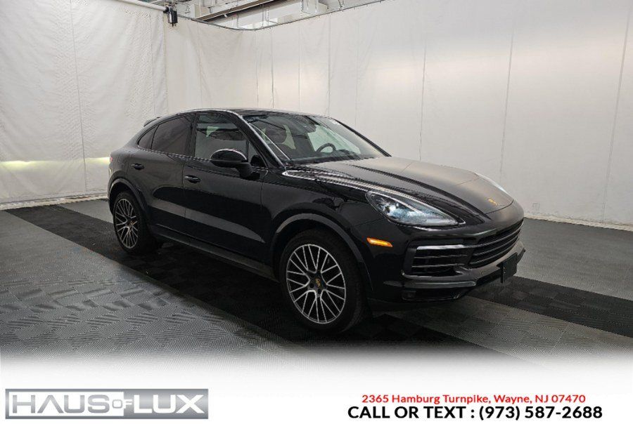 Used 2023 Porsche Cayenne Platinum Edition AWD/4WD image 1