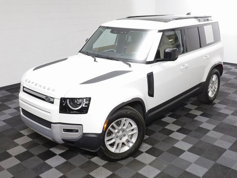 Used 2025 Land Rover Defender 110 S image 2