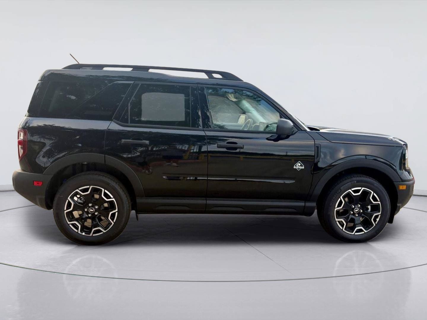 New 2026 Ford Bronco Sport Outer Banks w/ Outer Banks Tech Package+ AWD/4WD image 4