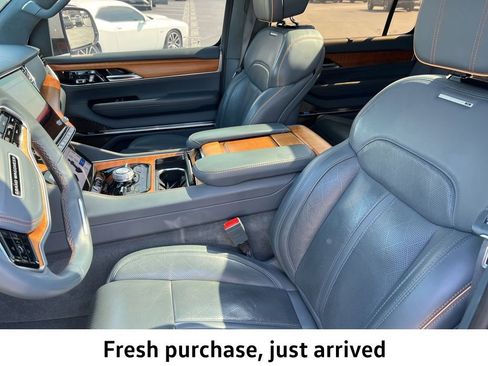 Used 2022 Jeep Grand Wagoneer Series II w/ Premium Group II image 20
