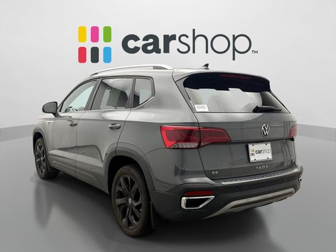 Used 2024 Volkswagen Taos SE FWD image 3