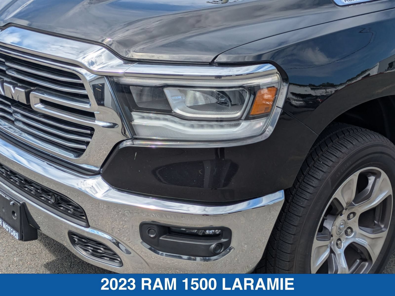 Used 2023 RAM 1500 Laramie AWD/4WD image 10