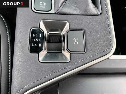 Certified 2025 Lexus GX 550 w/ Cold Area Package AWD/4WD image 33