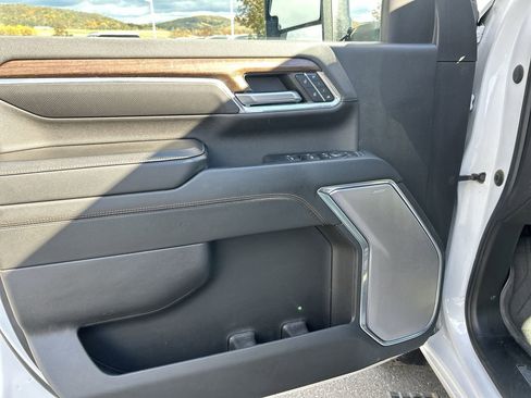 Used 2024 Chevrolet Silverado 3500 High Country w/ Technology Package image 20