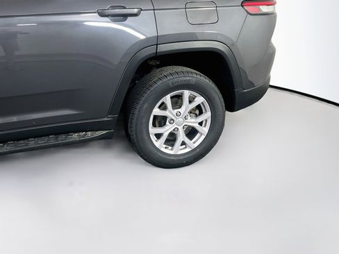 Used 2022 Jeep Grand Cherokee Limited AWD/4WD image 31