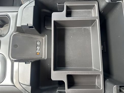 Used 2024 GMC Sierra 2500 AT4 w/ AT4 Preferred Package AWD/4WD image 14