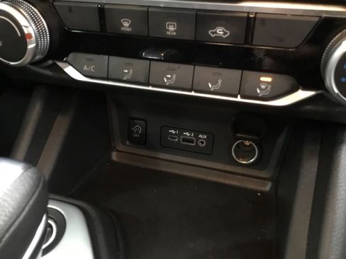 Used 2024 Nissan Sentra SV image 24