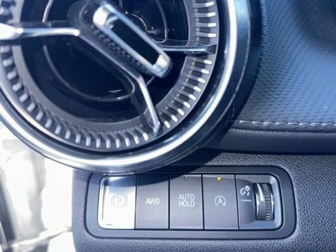 Used 2025 Chevrolet Equinox LT AWD/4WD image 33
