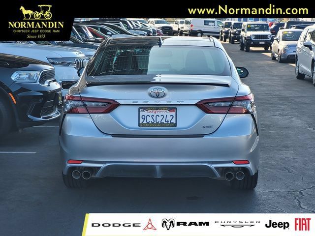 Used 2023 Toyota Camry XSE FWD image 4