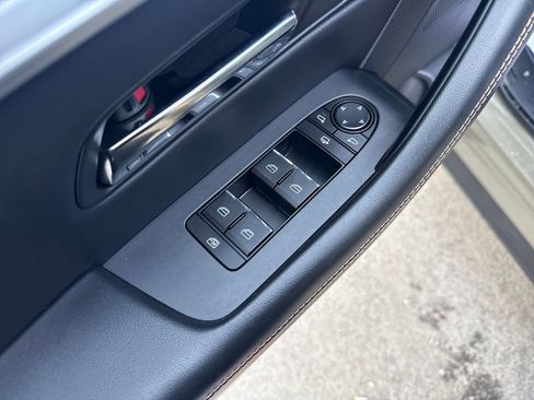 Certified 2025 MAZDA CX-70 3.3 Turbo S w/ Premium Package image 24