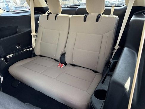 Used 2020 Ford Explorer XLT w/ Class III Trailer Tow Package image 13