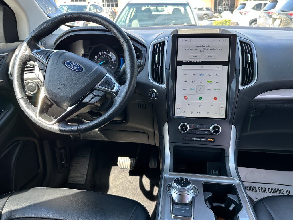 Used 2024 Ford Edge SEL AWD/4WD image 15