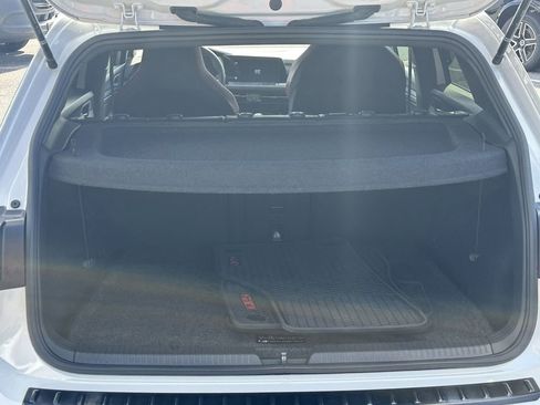 Used 2022 Volkswagen GTI SE image 20