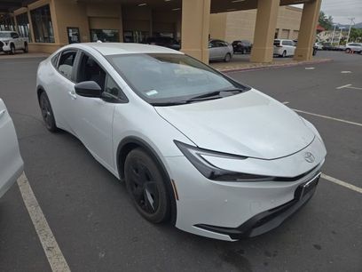 Used 2025 Toyota Prius LE