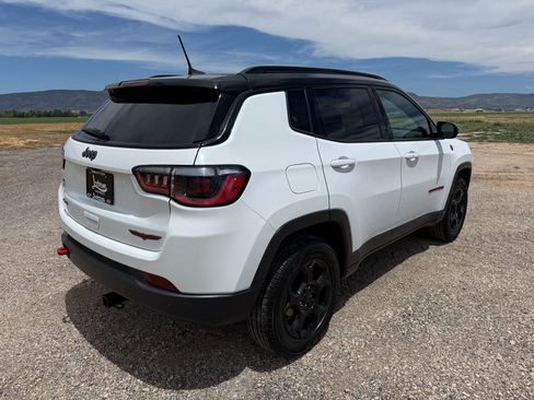 Used 2023 Jeep Compass Trailhawk AWD/4WD image 7