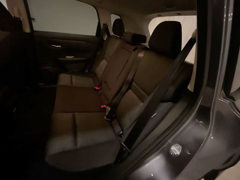 Used 2024 Nissan Rogue SV image 21