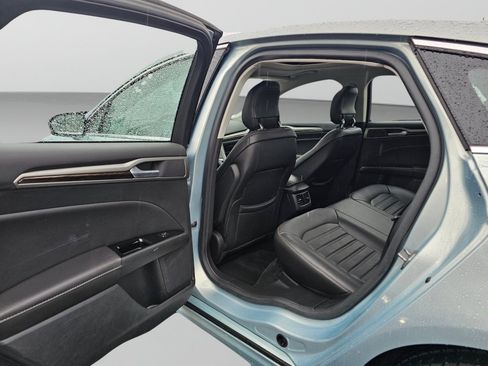 Used 2013 Ford Fusion Energi SE image 22