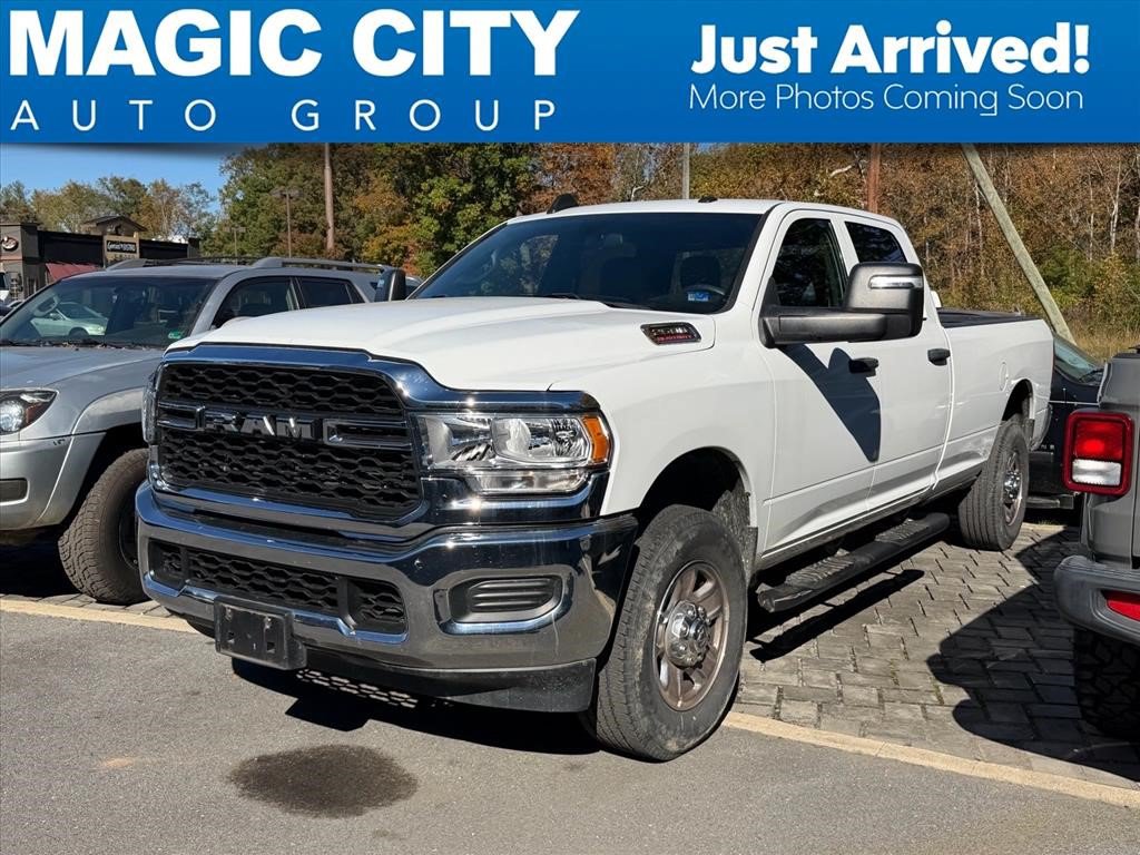 Used 2024 RAM 2500 Tradesman w/ Chrome Appearance Group AWD/4WD image 1
