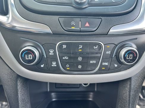 Used 2024 Chevrolet Equinox LT AWD/4WD image 21