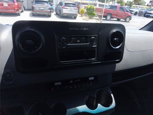Used 2019 Mercedes-Benz Sprinter 2500 image 29