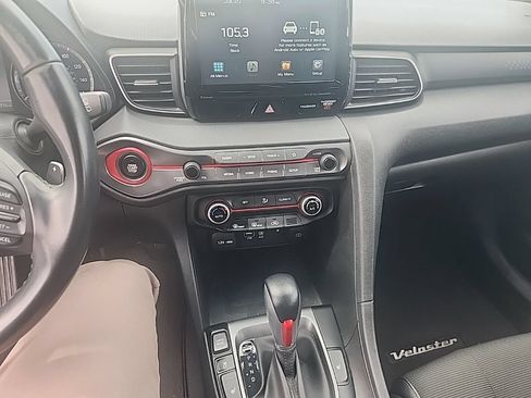 Used 2020 Hyundai Veloster 2.0 Premium FWD image 24