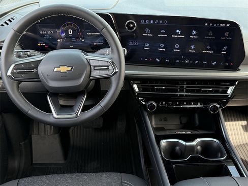 New 2026 Chevrolet Traverse LT image 11