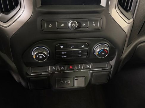 Used 2022 Chevrolet Silverado 1500 Custom Trail Boss AWD/4WD image 18