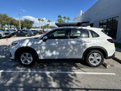 Used 2025 Honda HR-V LX image 5