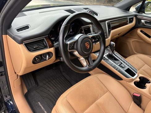 Used 2018 Porsche Macan Sport Edition AWD/4WD image 18