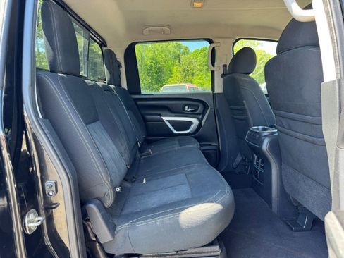 Used 2017 Nissan Titan PRO-4X AWD/4WD image 17