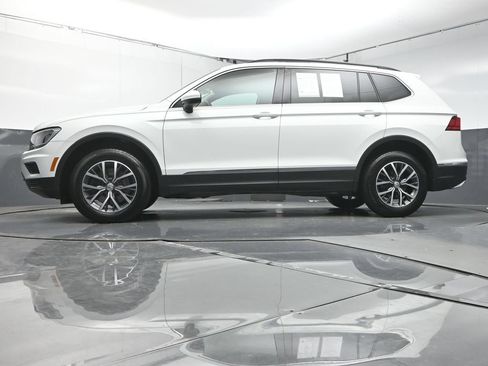 Used 2020 Volkswagen Tiguan SE FWD image 38