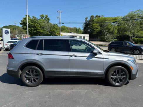 Certified 2022 Volkswagen Tiguan SE AWD/4WD image 6