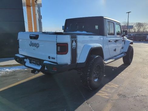 Used 2020 Jeep Gladiator Overland image 5