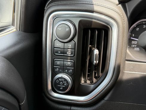 Used 2019 GMC Sierra 1500 SLT w/ SLT Premium Package image 33