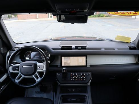 Used 2022 Land Rover Defender 110 S AWD/4WD image 10