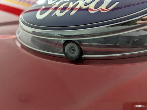 Used 2014 Ford F150 Lariat w/ Lariat Chrome Package image 51