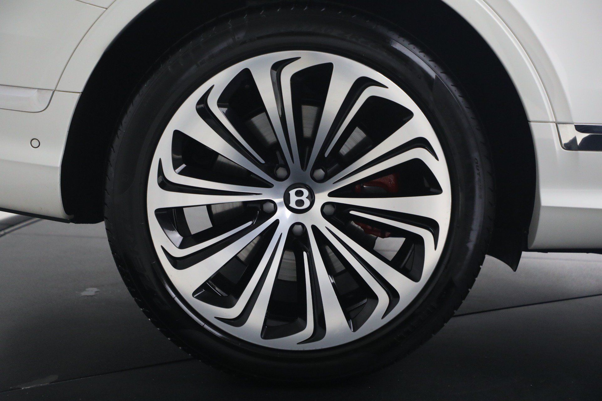 Certified 2022 Bentley Bentayga AWD/4WD image 16
