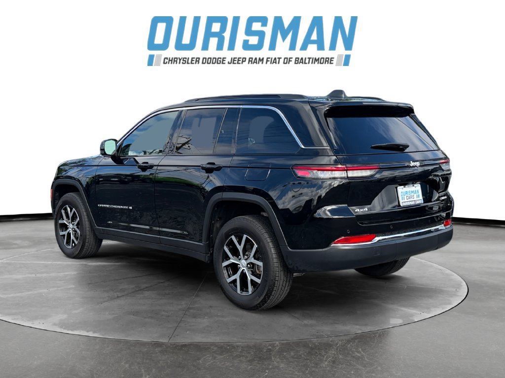 Used 2025 Jeep Grand Cherokee Limited AWD/4WD image 4