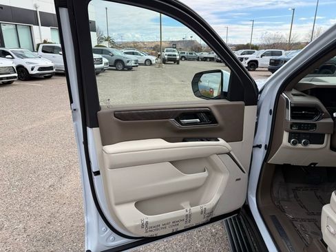 New 2026 GMC Yukon XL Denali w/ Sun & Power Step Package image 10