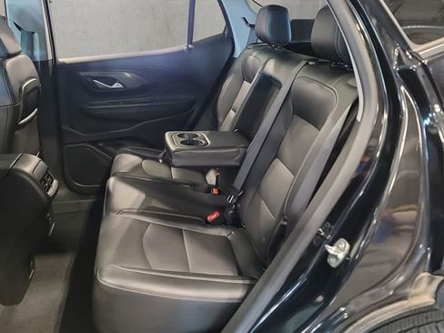 Used 2024 GMC Terrain SLT w/ Infotainment Package II AWD/4WD image 26