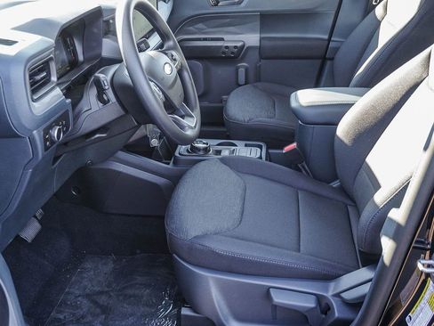 New 2025 Ford Maverick XL image 17