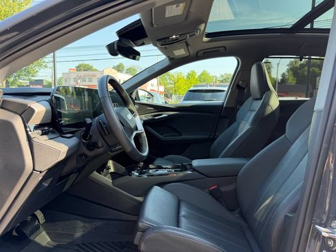 Used 2025 Audi Q6 e-tron Premium Plus w/ Premium Plus AWD/4WD image 19